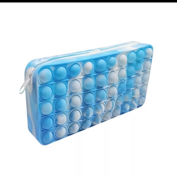 Pop it fidget pencil cases - Picture 2 of 4